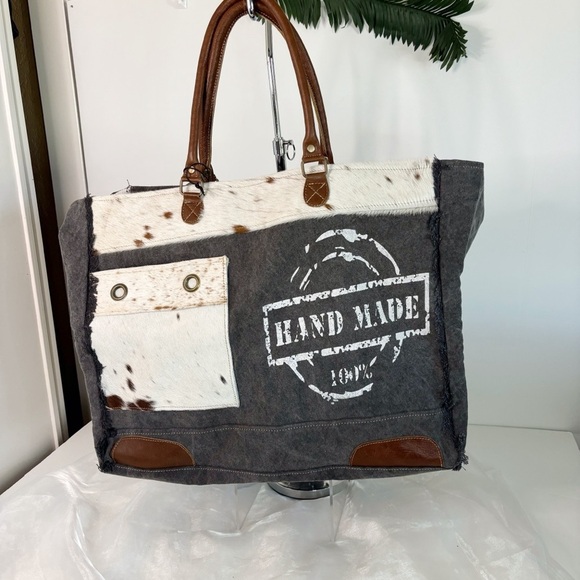 Myra Bag 100% HANDMADE PRINT WEEKENDER BAG - Picture 1 of 9